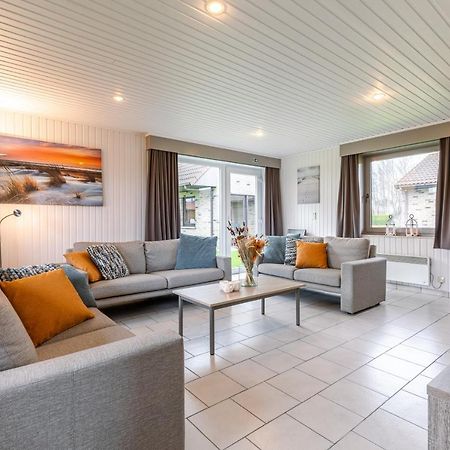 Bungalow De Strandjutter 8 Persons 米德尔克尔克 外观 照片