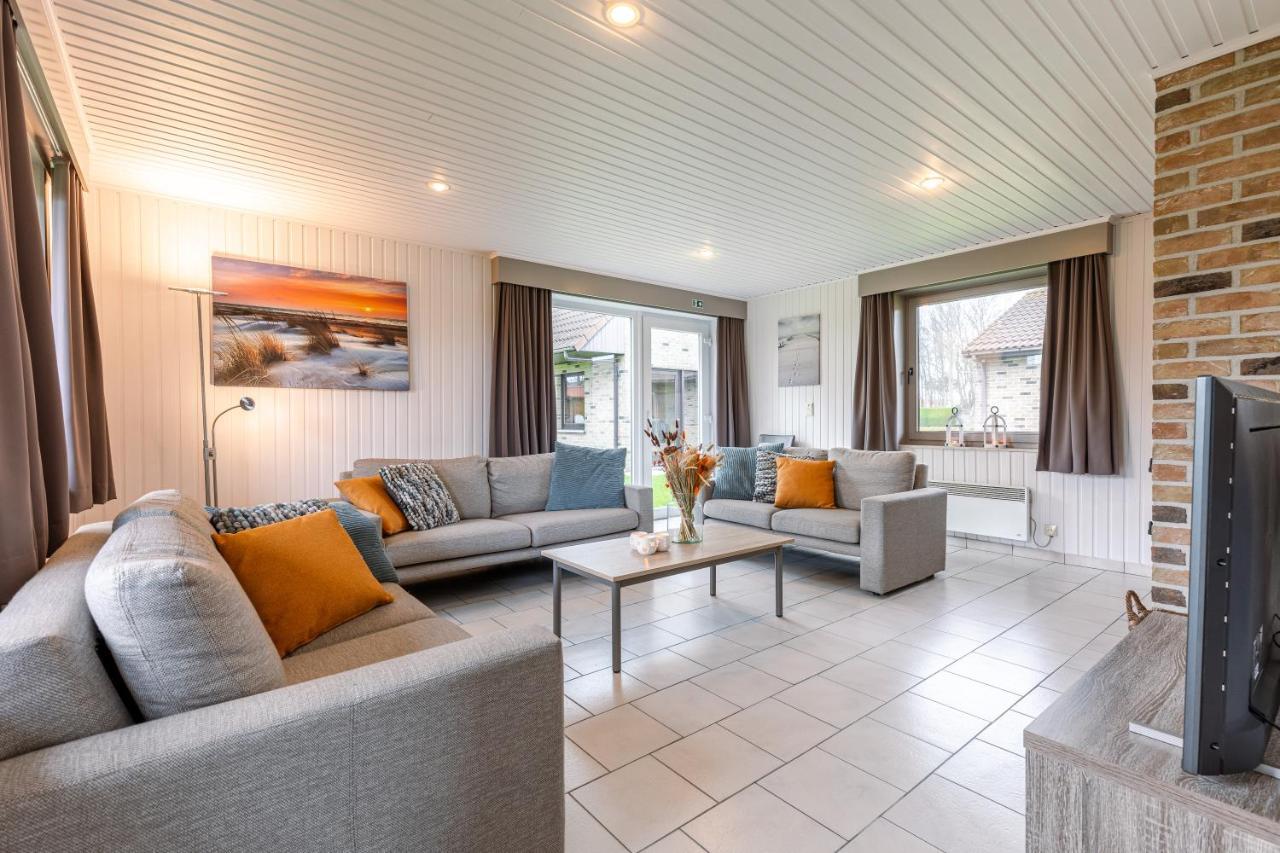 Bungalow De Strandjutter 8 Persons 米德尔克尔克 外观 照片