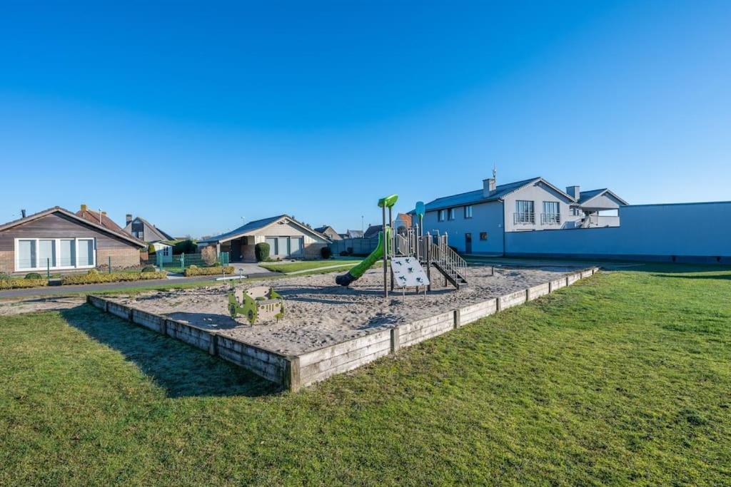 Bungalow De Strandjutter 8 Persons 米德尔克尔克 外观 照片