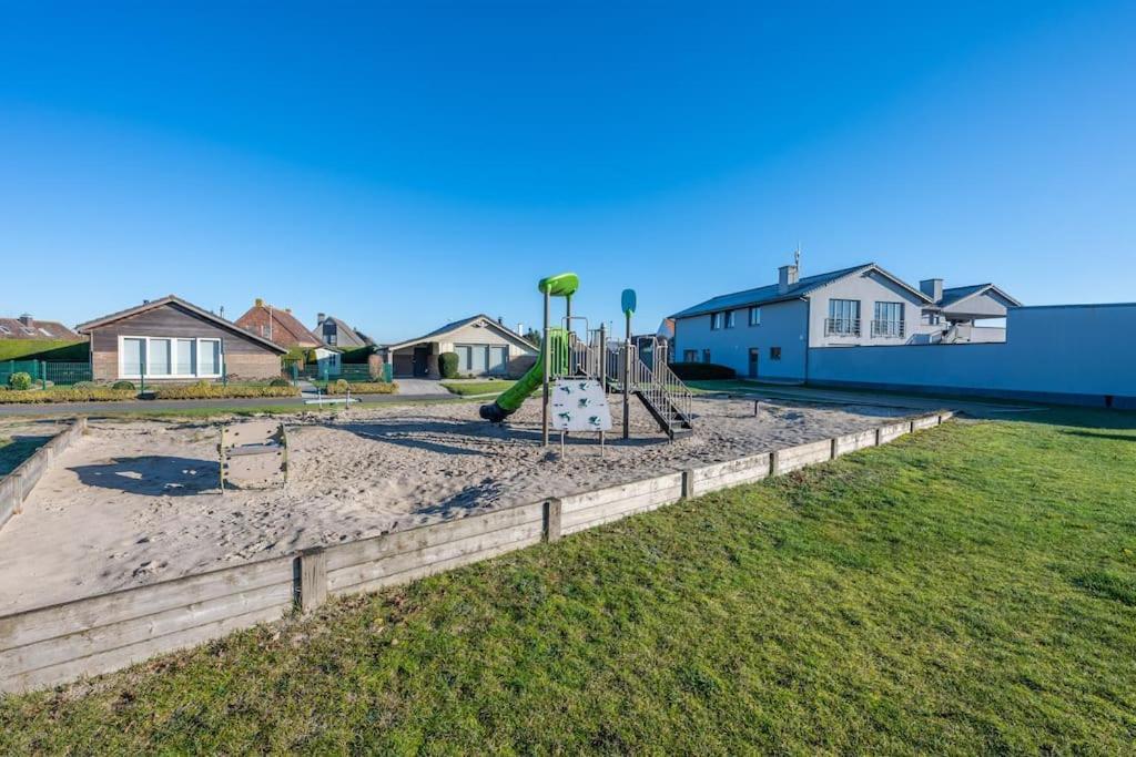 Bungalow De Strandjutter 8 Persons 米德尔克尔克 外观 照片