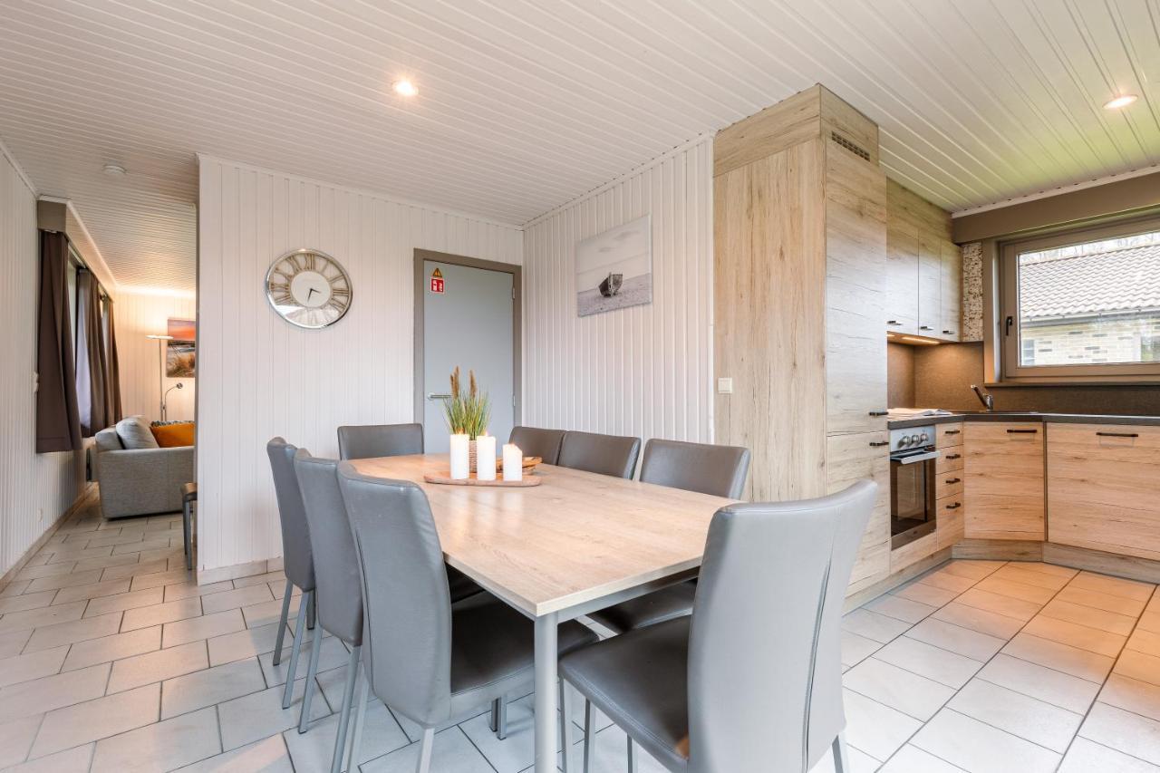 Bungalow De Strandjutter 8 Persons 米德尔克尔克 外观 照片